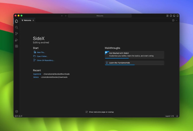 SideX: 基于 Tauri 的轻量级 VS Code 工作台移植项目• 复用 VS Code 的 TypeScript workbench 架构，已覆盖 Monaco 编辑器、集成终端、Git、文件管理与主题系统• 基于 Tauri 2 和 Rust 后端，调用系统原生 WebView，仓库展示应用体积约 16.4 MB，适合关注桌面性能的开发者• 支持 Open VSX 扩展安装、全文搜索、SQLite 存储与跨平台原生菜单，当前核心编辑体验已可用，扩展宿主与调试能力持续完善中